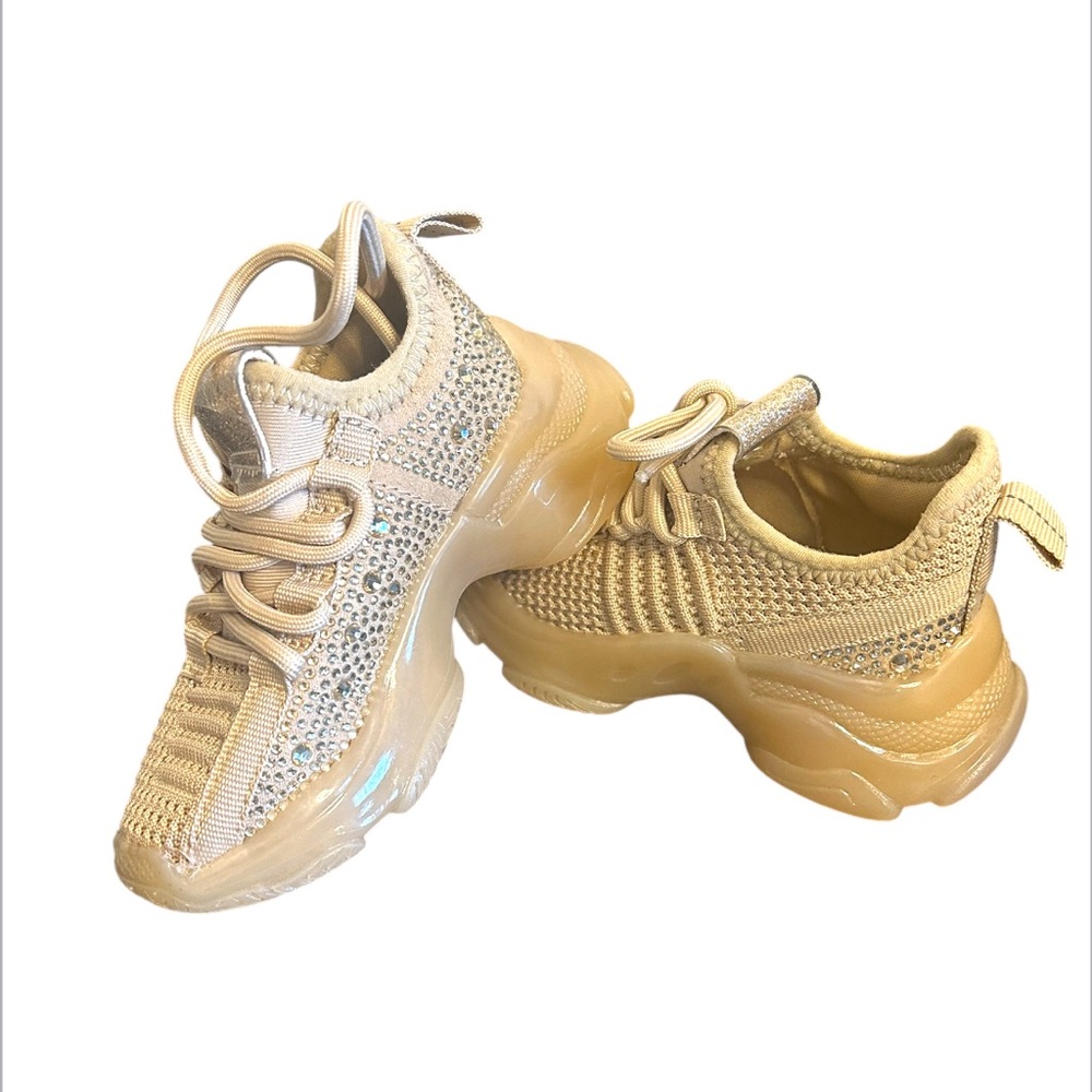 ⭐️   Stylish Kids Beige Steve Madden Sparkle Sneakers